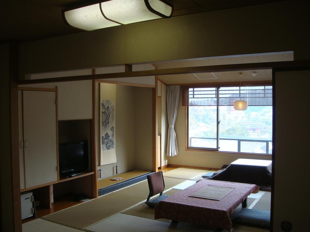 Jukeiso Hotell Hatsukaichi Exteriör bild